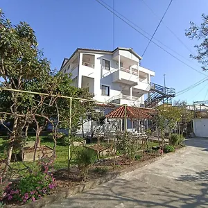 Osmani Летний дом